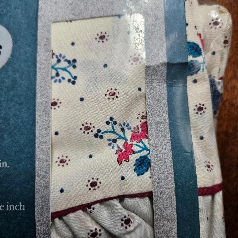 West Point Pepperell‎ Two King Pillowcases No Iron Percale Floral Blue Pink